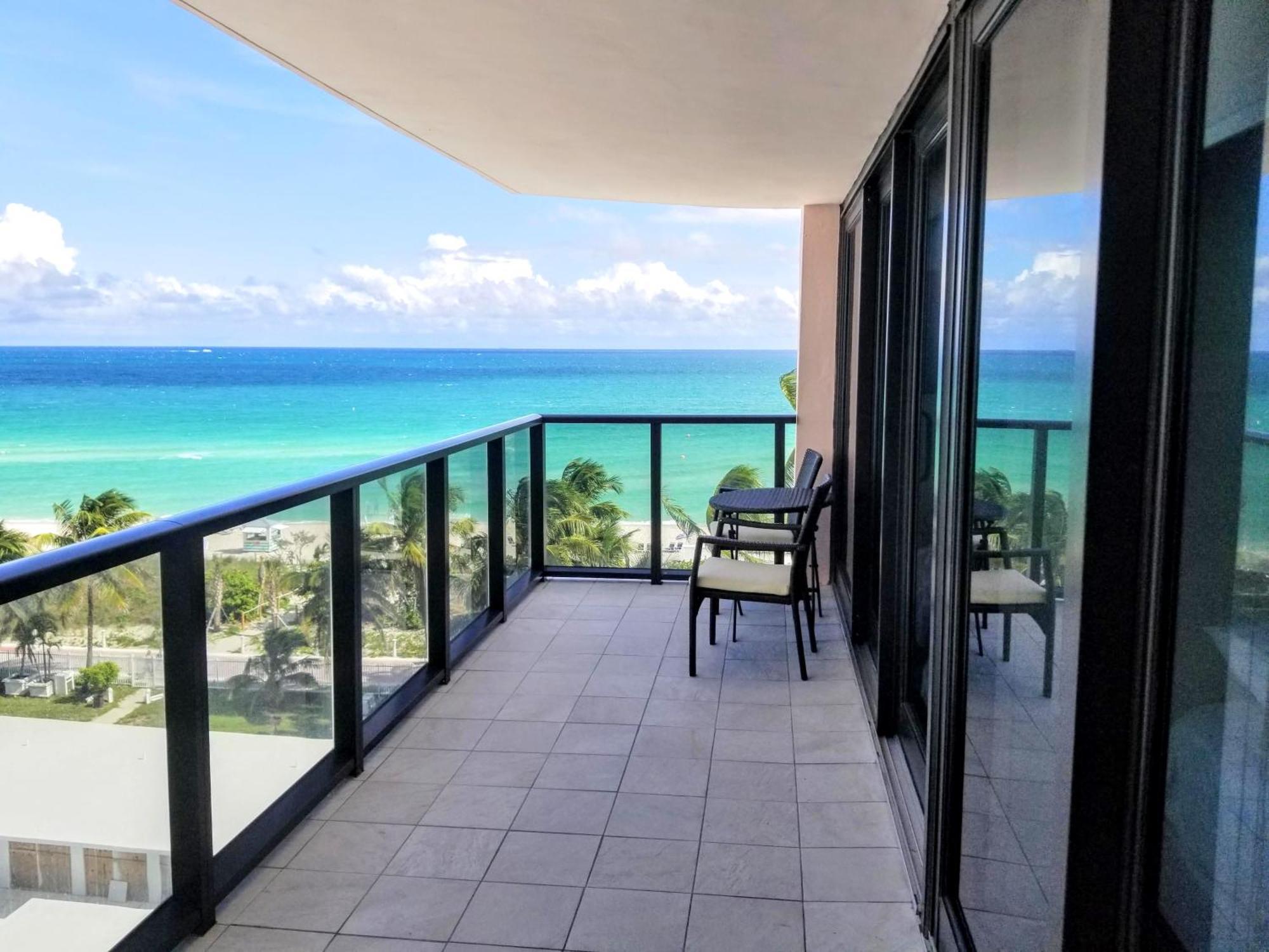 Deluxe Beach Resort - Hora Rentals ميامي بيتش المظهر الخارجي الصورة